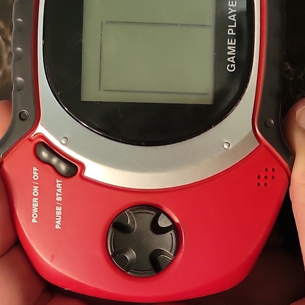 Vintage GAME PLAYER HANDHELD ELECTRONIC GAME RED & BLACK - Picture 4 of 5